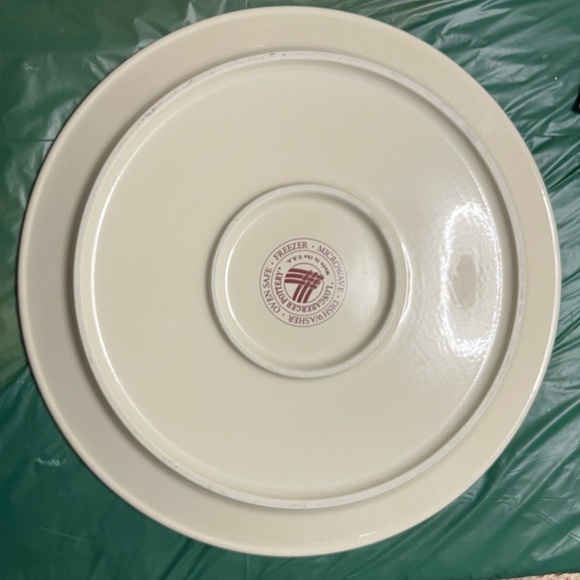 Longaberger Woven Traditions Red Plater - Picture 2 of 2